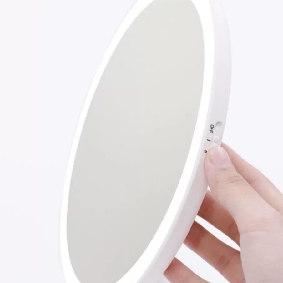 Charging Desk Makeup Mirror with Pen Holder - Daylight Illumination, Space-Saving Design