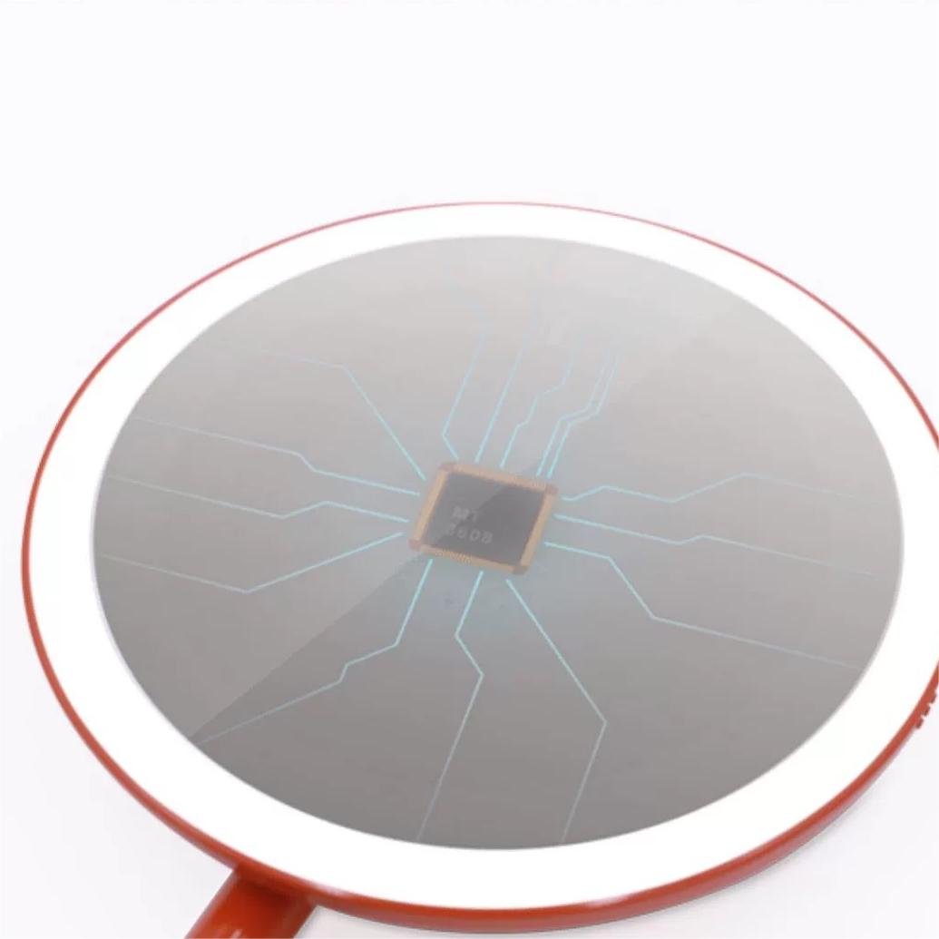 Charging Desk Makeup Mirror with Pen Holder - Daylight Illumination, Space-Saving Design