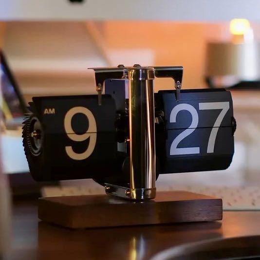 Retro Mechanical Flip Clock