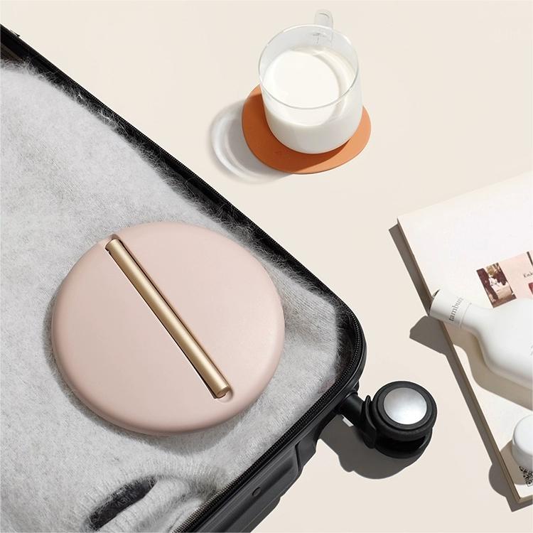 Upgrade your routine with the Foldable LED Vanity Mirror – portable, rechargeable, daylight 97% CRI lighting, stepless dimming & travel lock design.
