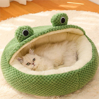 Cozy Green Frog Series Pet Bed - Winter Warmth for Cats and Dogs