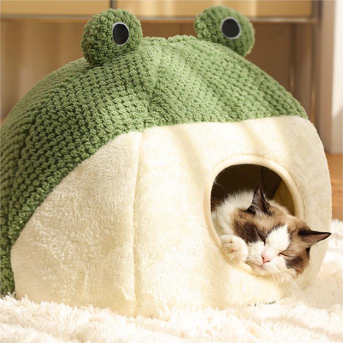 Cozy Green Frog Series Pet Bed - Winter Warmth for Cats and Dogs